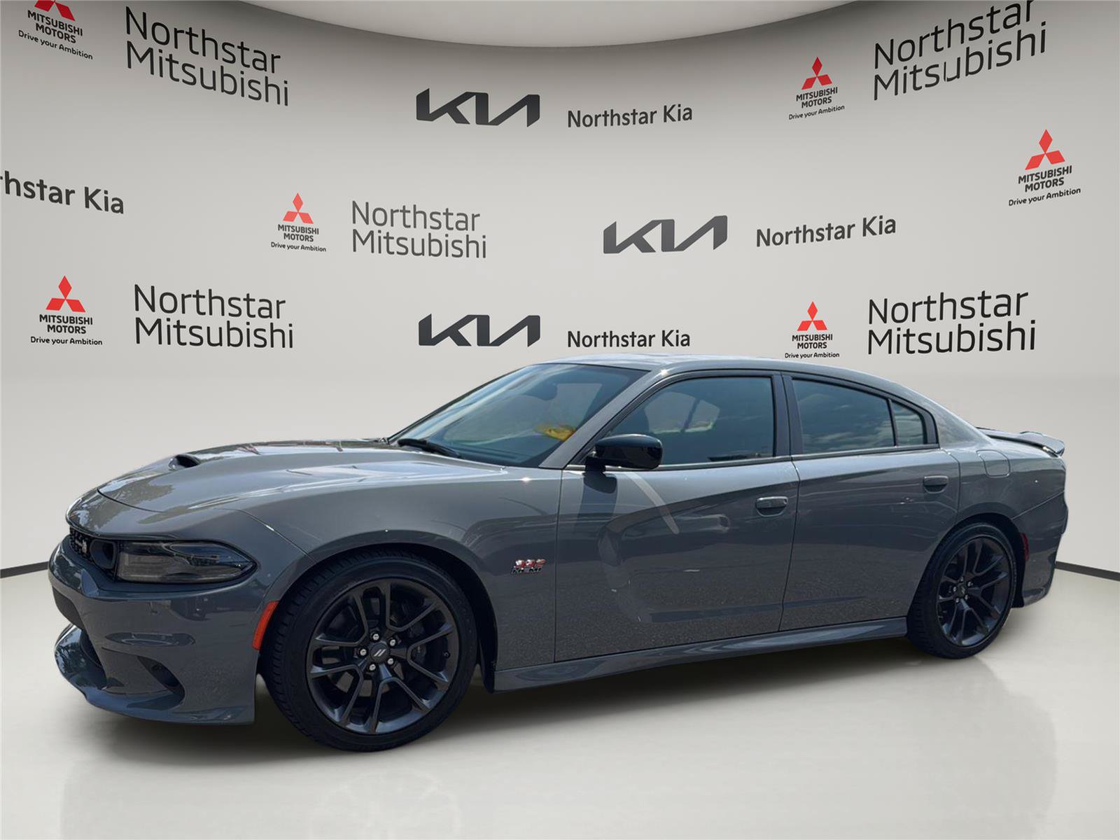 Used 2023 Dodge Charger Scat Pack w/ Navigation & Travel Group RWD image 2