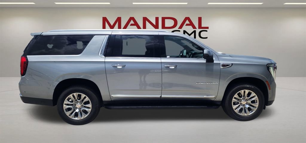 Used 2025 GMC Yukon XL Denali RWD image 4