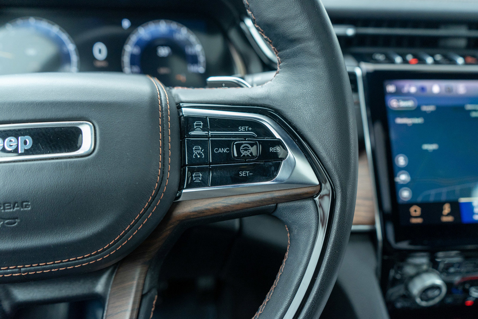 Used 2023 Jeep Grand Cherokee Summit w/ Adv Protech Group IV image 29