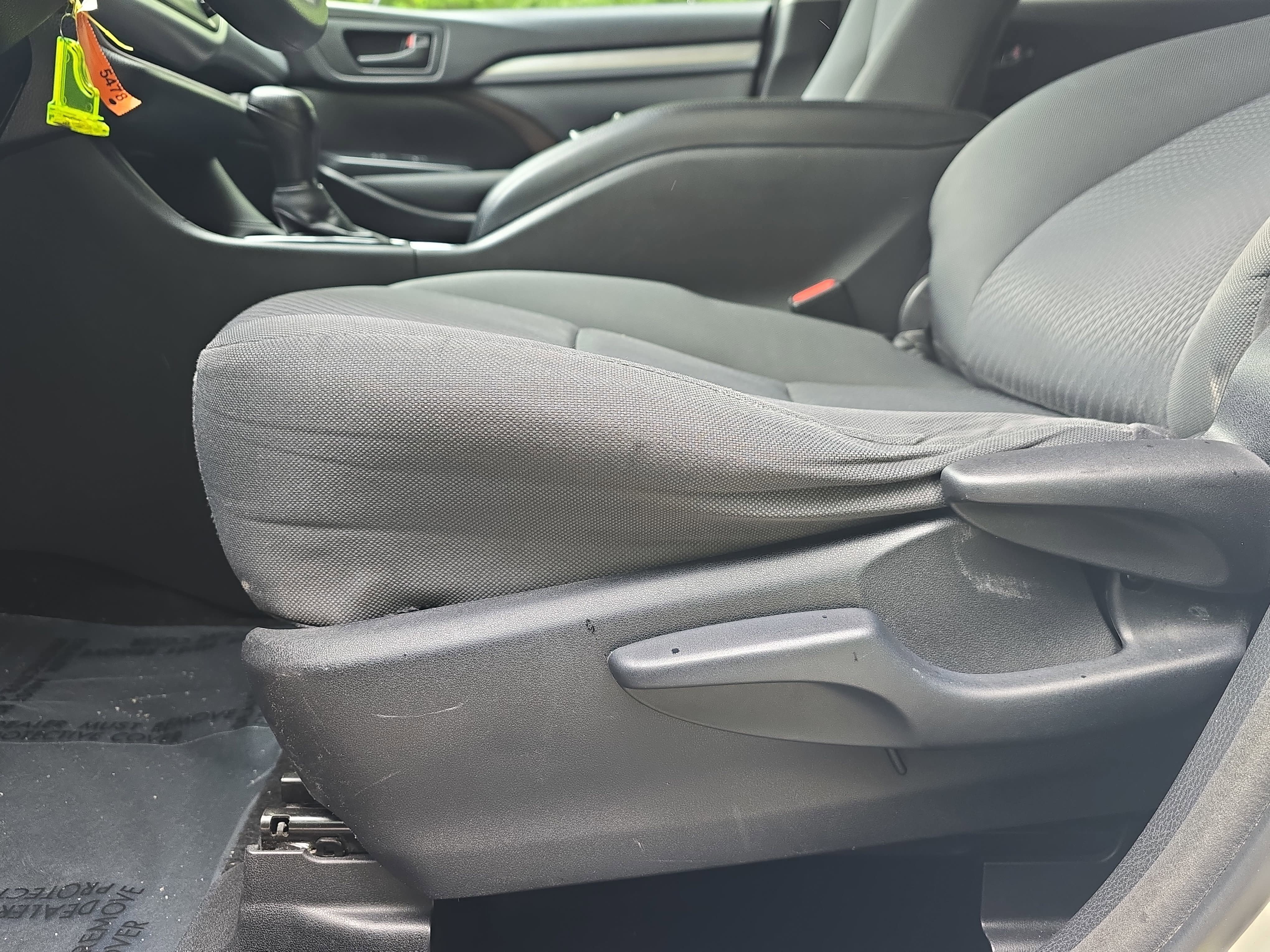 Used 2016 Toyota Highlander LE FWD image 27