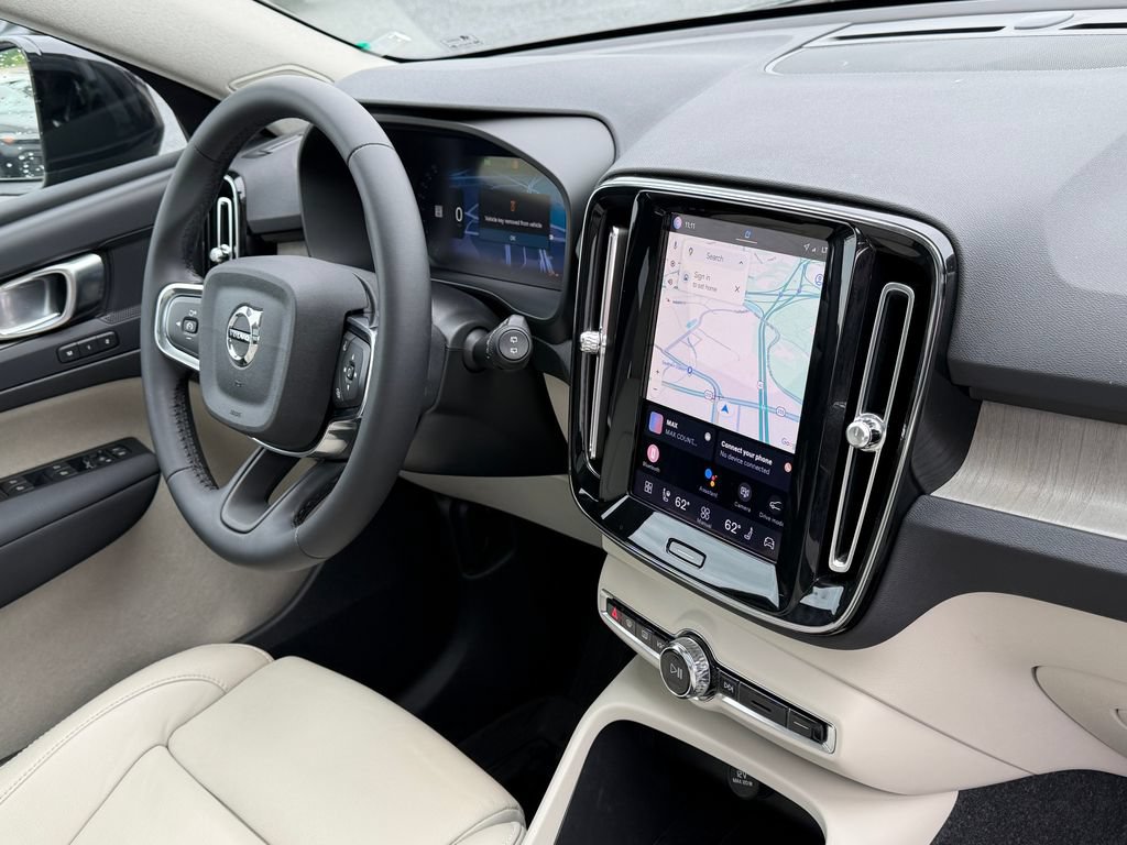 Certified 2023 Volvo XC40 B5 Plus w/ Protection Package Premier AWD/4WD image 13