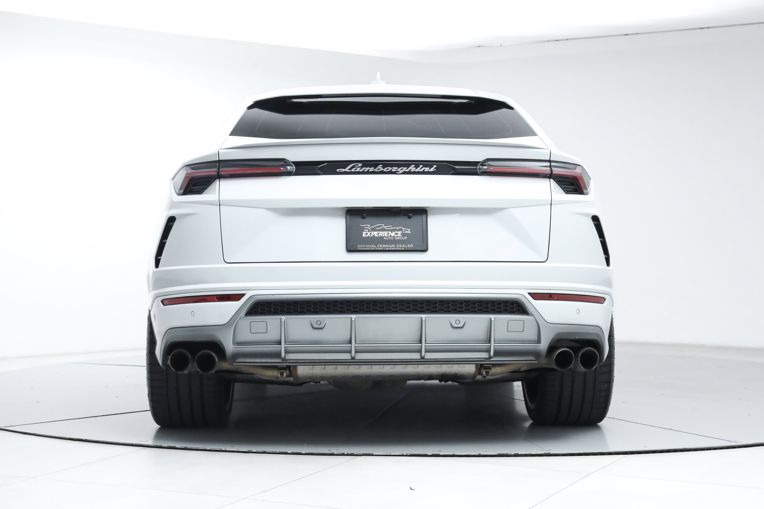 Used 2020 Lamborghini Urus AWD/4WD image 4
