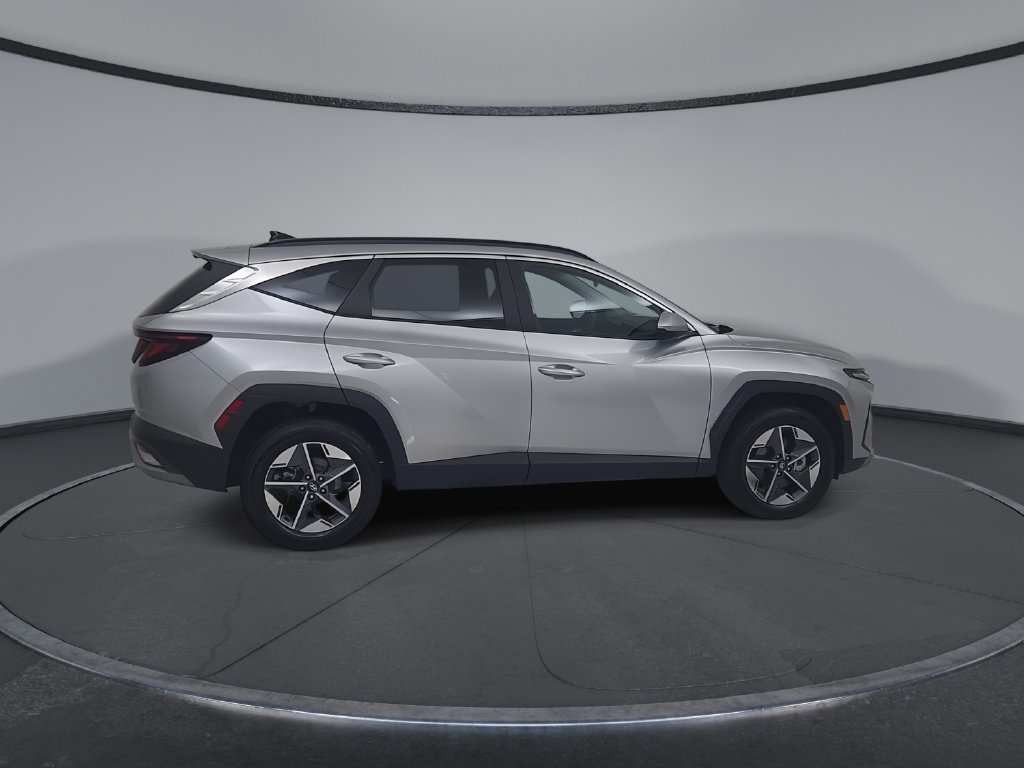 Used 2025 Hyundai Tucson SEL AWD/4WD image 17
