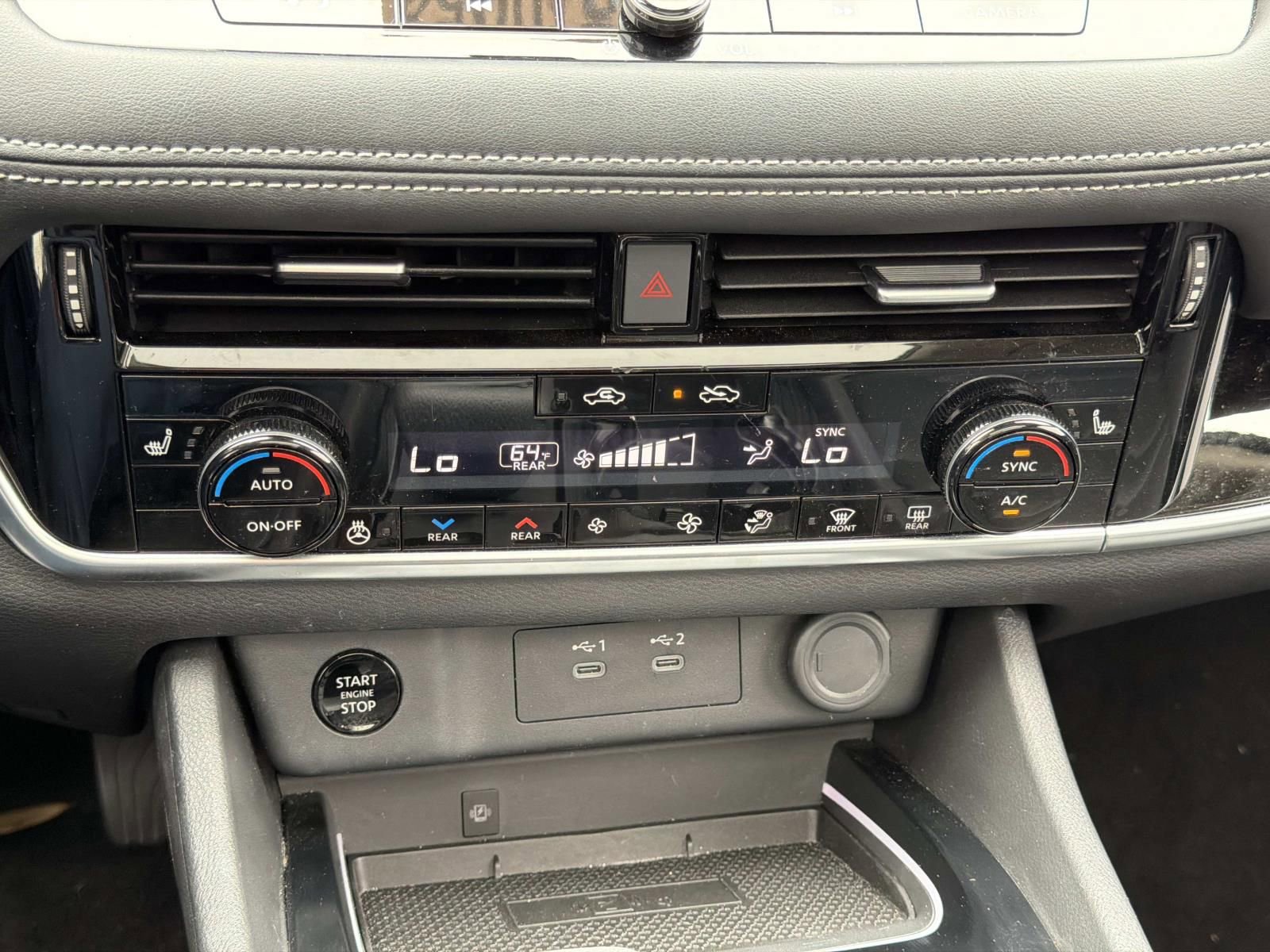 Certified 2025 Nissan Rogue SL w/ SL Premium Package image 30