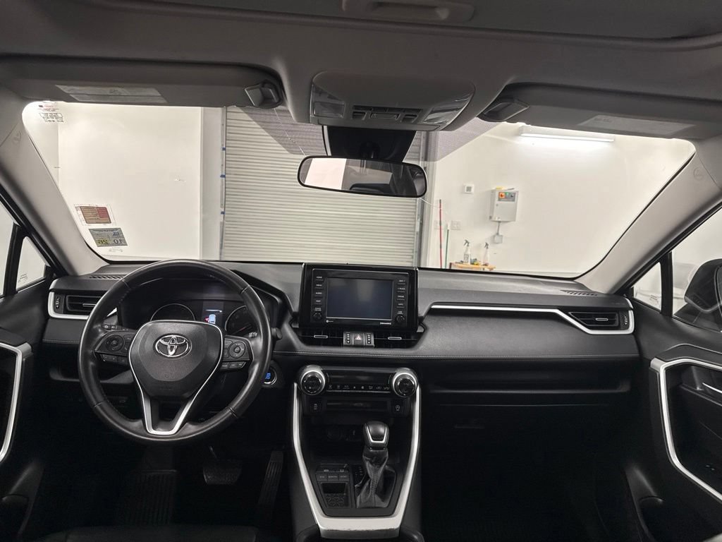 Used 2022 Toyota RAV4 XLE Premium FWD image 15