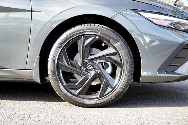 New 2026 Hyundai Elantra Sport FWD image 8