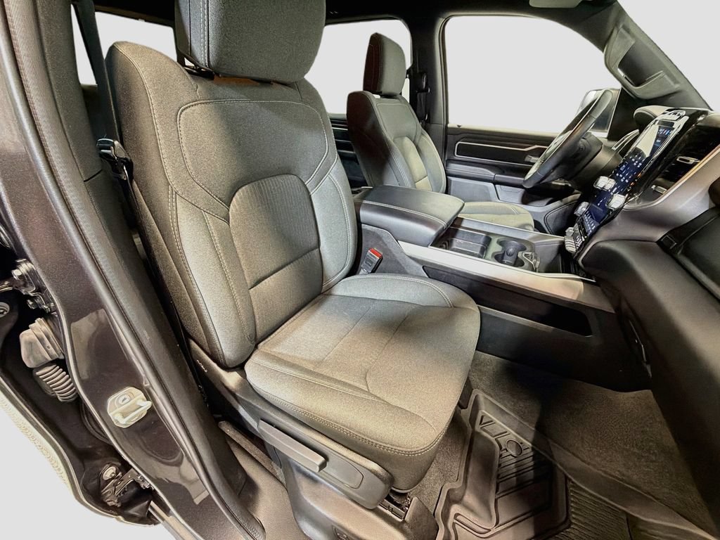Used 2023 RAM 1500 Big Horn AWD/4WD image 30