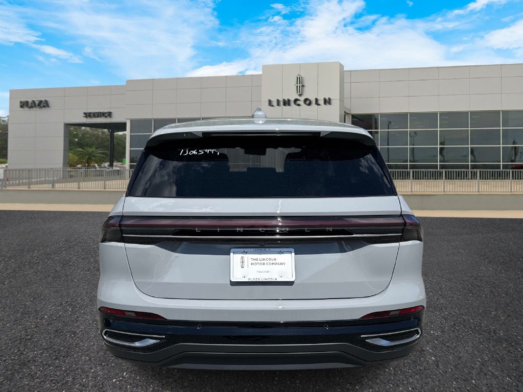New 2026 Lincoln Nautilus Premier AWD/4WD image 4