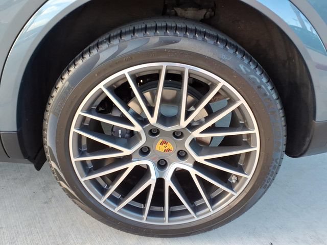 Used 2019 Porsche Cayenne AWD/4WD image 25