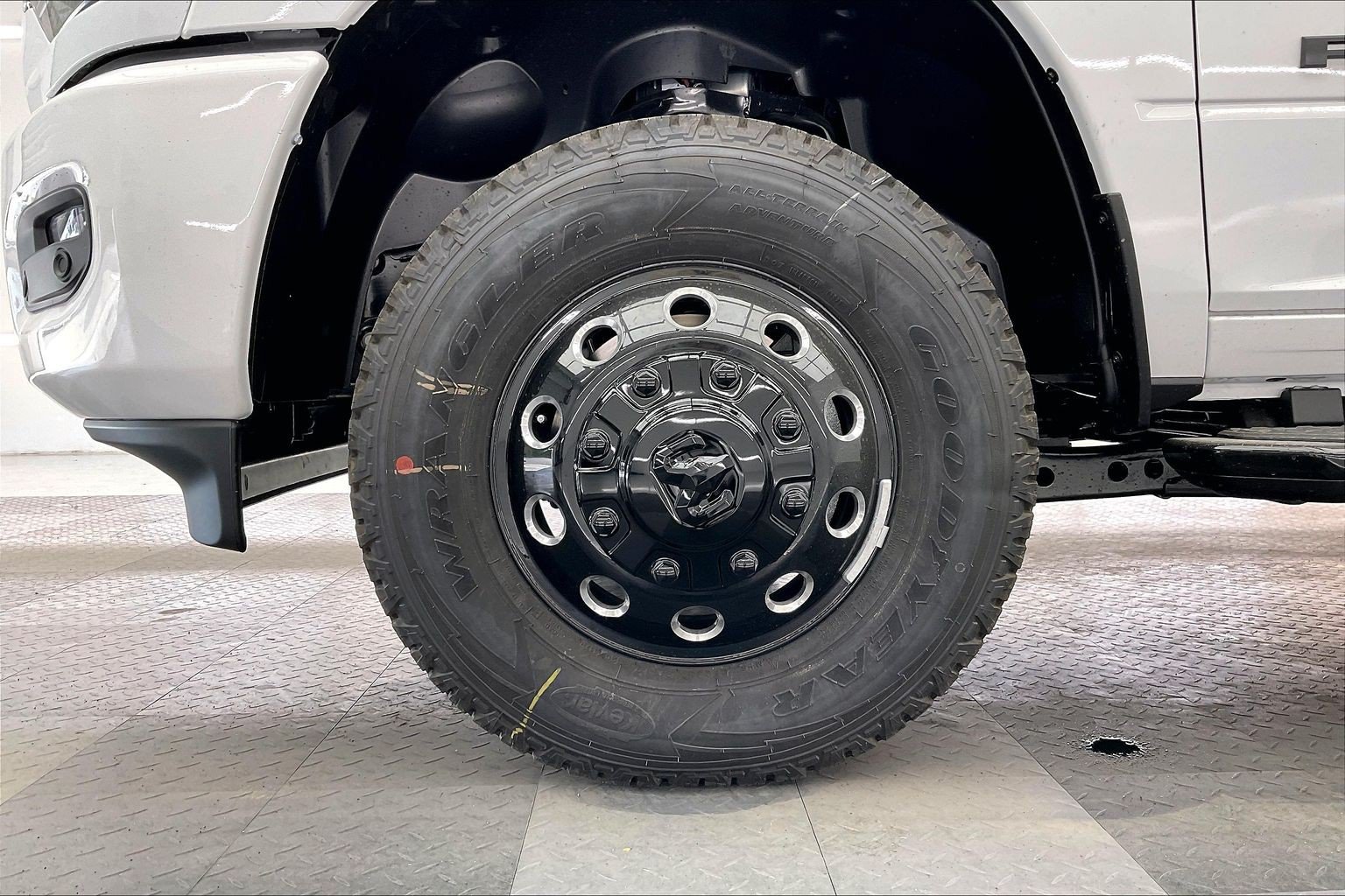 New 2026 RAM 3500 Big Horn AWD/4WD image 14