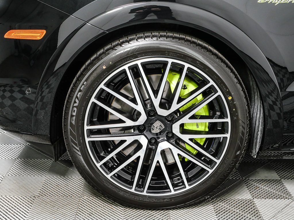 New 2026 Porsche Cayenne Turbo image 39