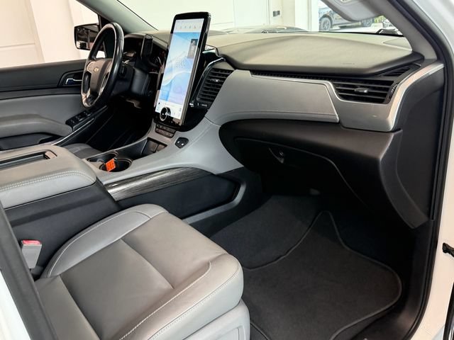 Used 2019 Chevrolet Suburban LT w/ LT Signature Package AWD/4WD image 18