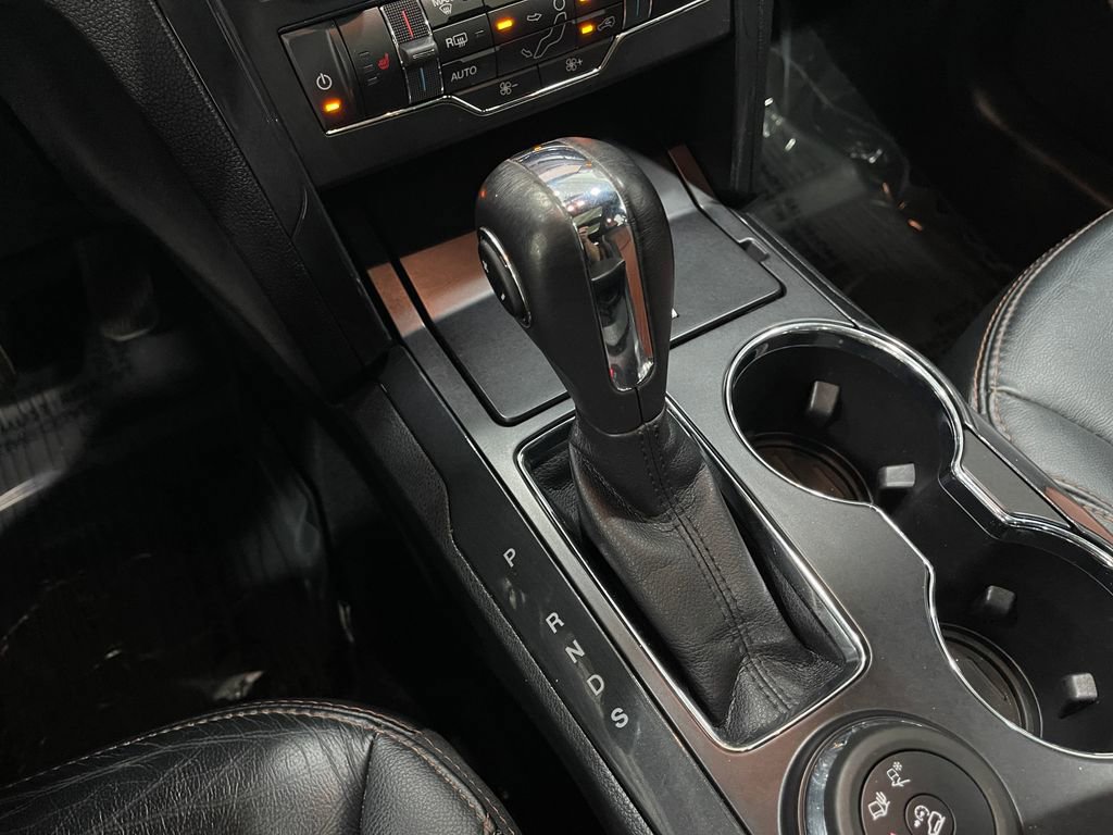 Used 2019 Ford Explorer XLT w/ Equipment Group 202A image 30