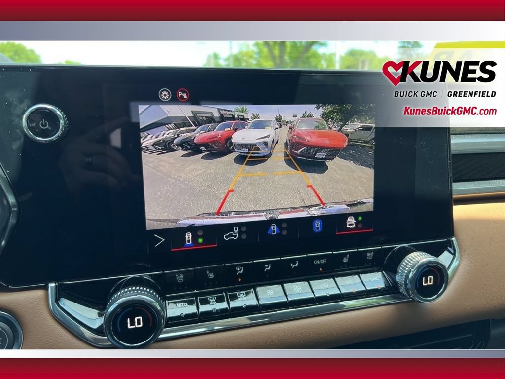 Used 2026 GMC Canyon AT4 w/ Technology Plus Package AWD/4WD image 27