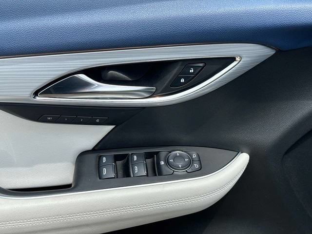 Used 2024 Buick Envision Avenir AWD/4WD image 12