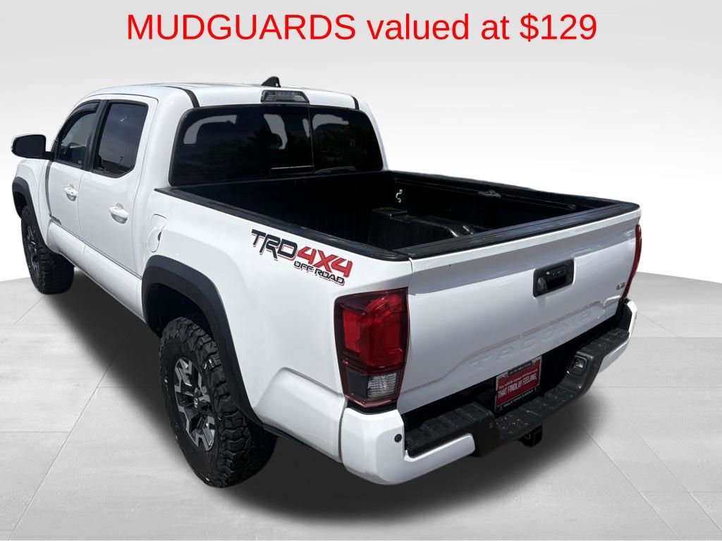 Used 2018 Toyota Tacoma TRD Off-Road w/ Technology Package AWD/4WD image 8