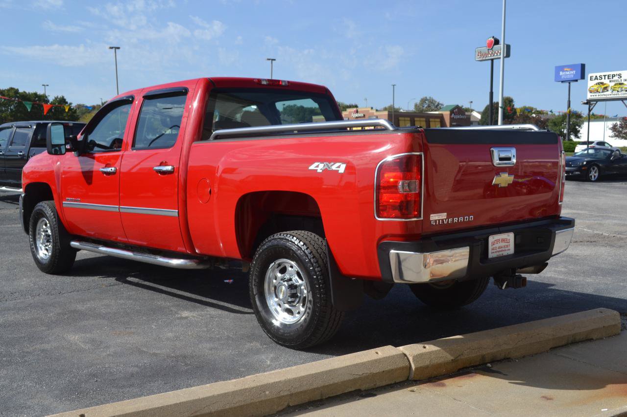Used 2010 Chevrolet Silverado 2500 W/T AWD/4WD image 5