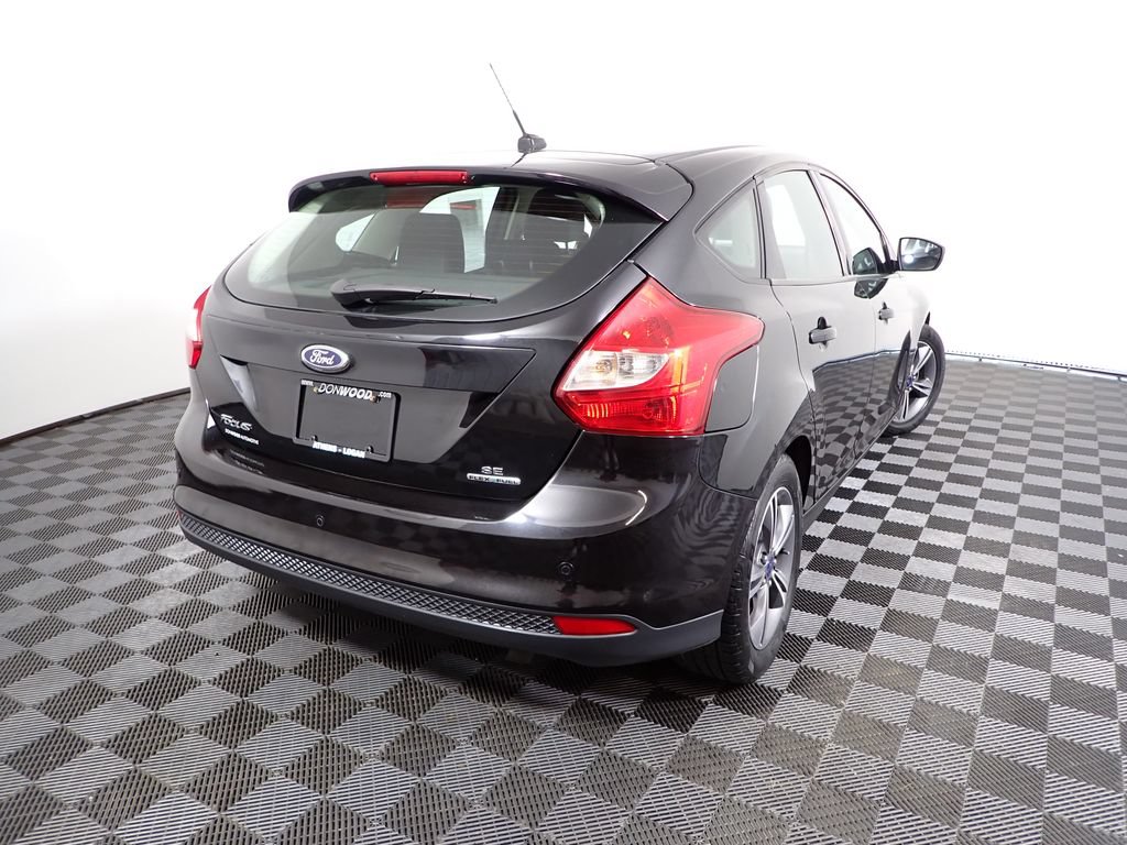 Used 2014 Ford Focus SE w/ SE Sport Package FWD image 16