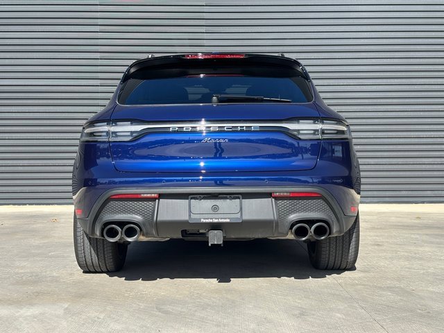 Certified 2025 Porsche Macan image 6