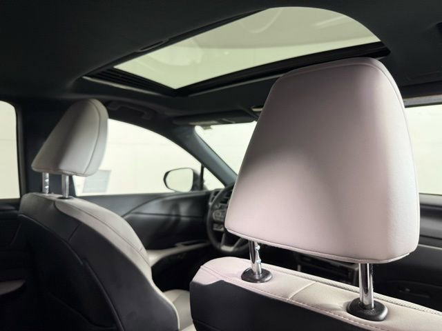 Used 2023 Lexus RX 350 Premium image 26