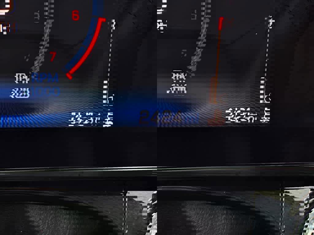 Used 2025 Chevrolet Trax RS w/ Sunroof Package image 26