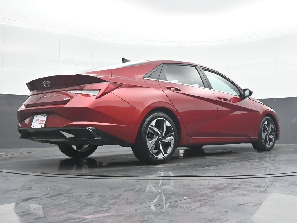Used 2023 Hyundai Elantra Limited FWD image 31