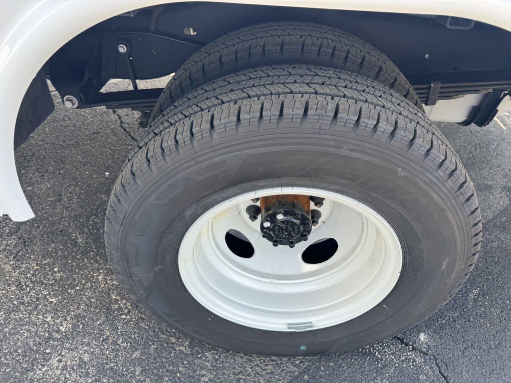 New 2025 Ford E-350 and Econoline 350 Super Duty w/ Power Equipment Group image 23