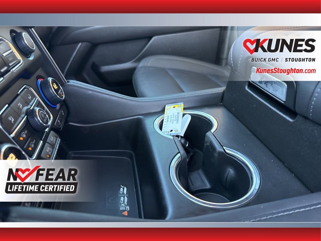 Used 2024 Chevrolet Tahoe Z71 w/ Luxury Package AWD/4WD image 29