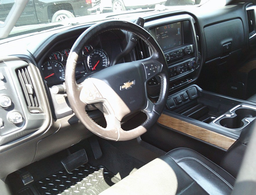 Used 2015 Chevrolet Silverado 2500 LTZ w/ LTZ Plus Package AWD/4WD image 11