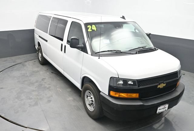 Used 2024 Chevrolet Express 3500 LS RWD image 24