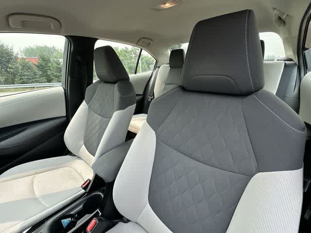 Used 2022 Toyota Corolla LE FWD image 14