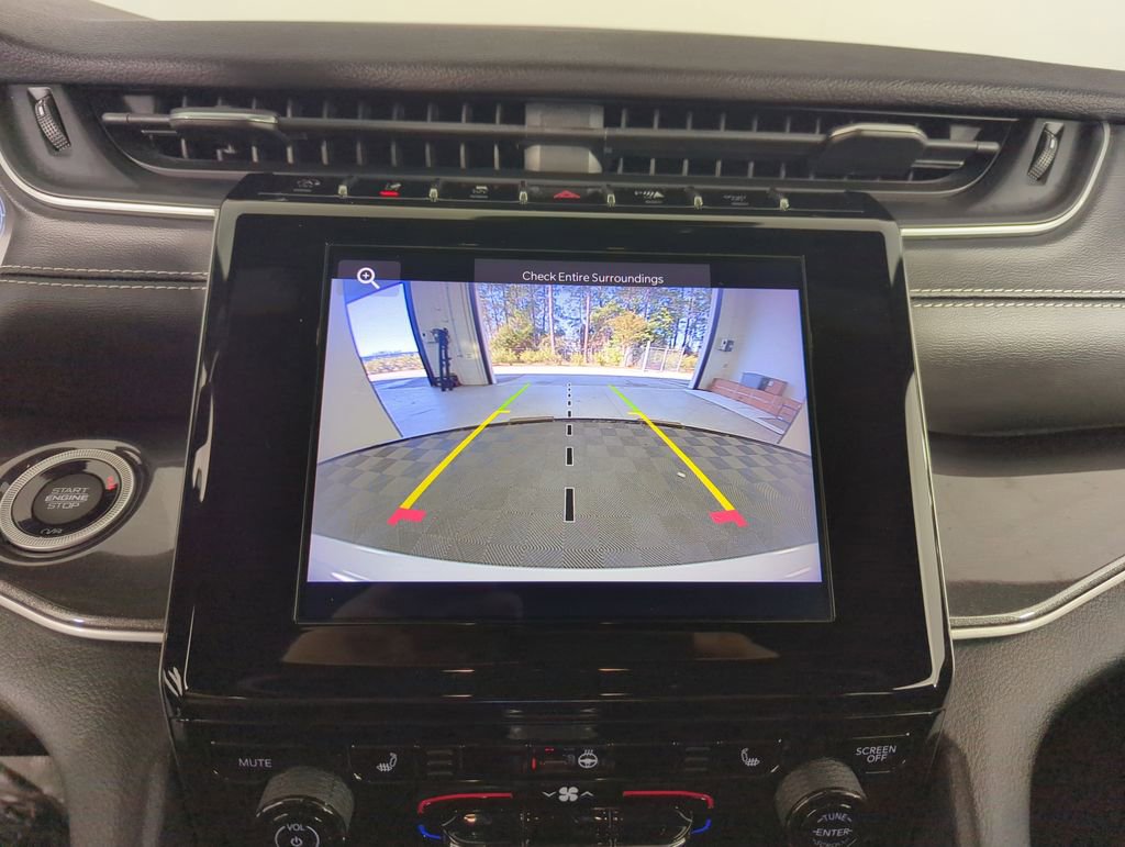 Used 2023 Jeep Grand Cherokee Altitude image 26