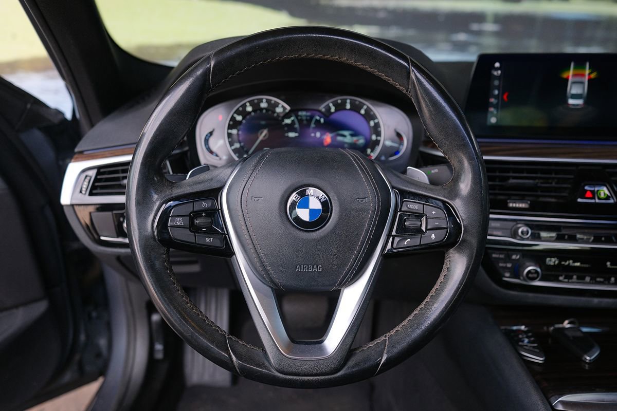 Used 2019 BMW 530i w/ Convenience Package RWD image 15