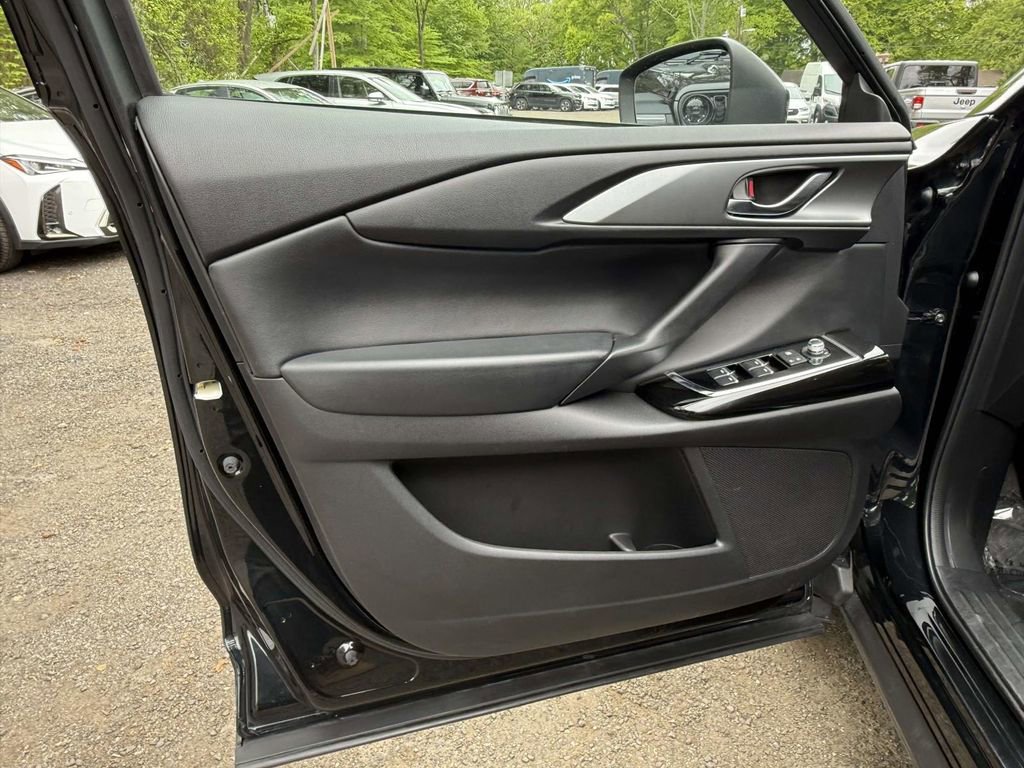Used 2023 MAZDA CX-9 Touring Plus AWD/4WD image 23