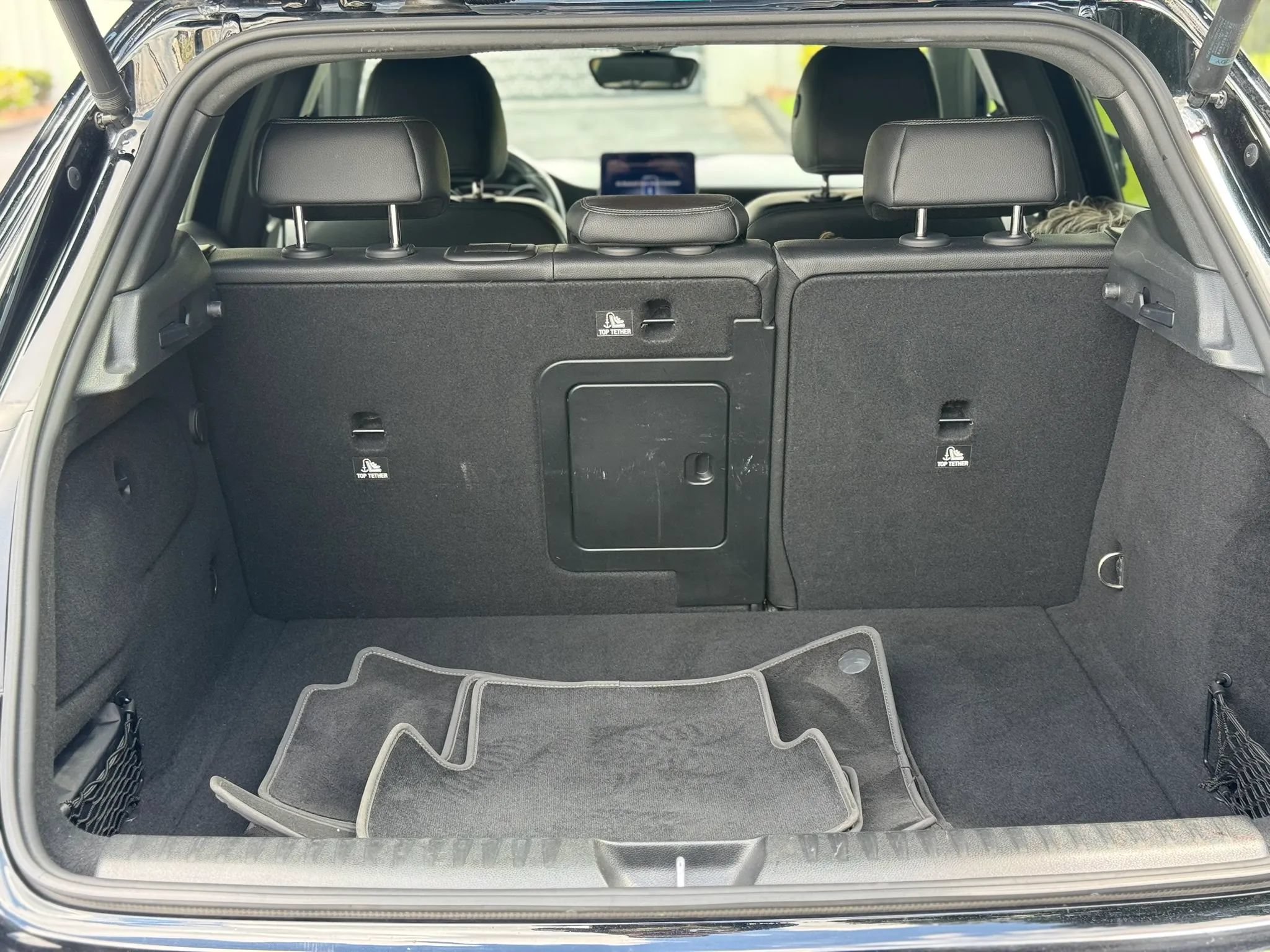 Used 2020 Mercedes-Benz GLA 250 w/ Premium Package image 14