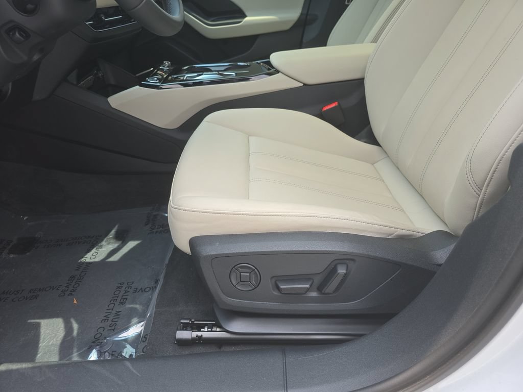Used 2025 Audi A6 e-tron Premium w/ Convenience Package AWD/4WD image 24