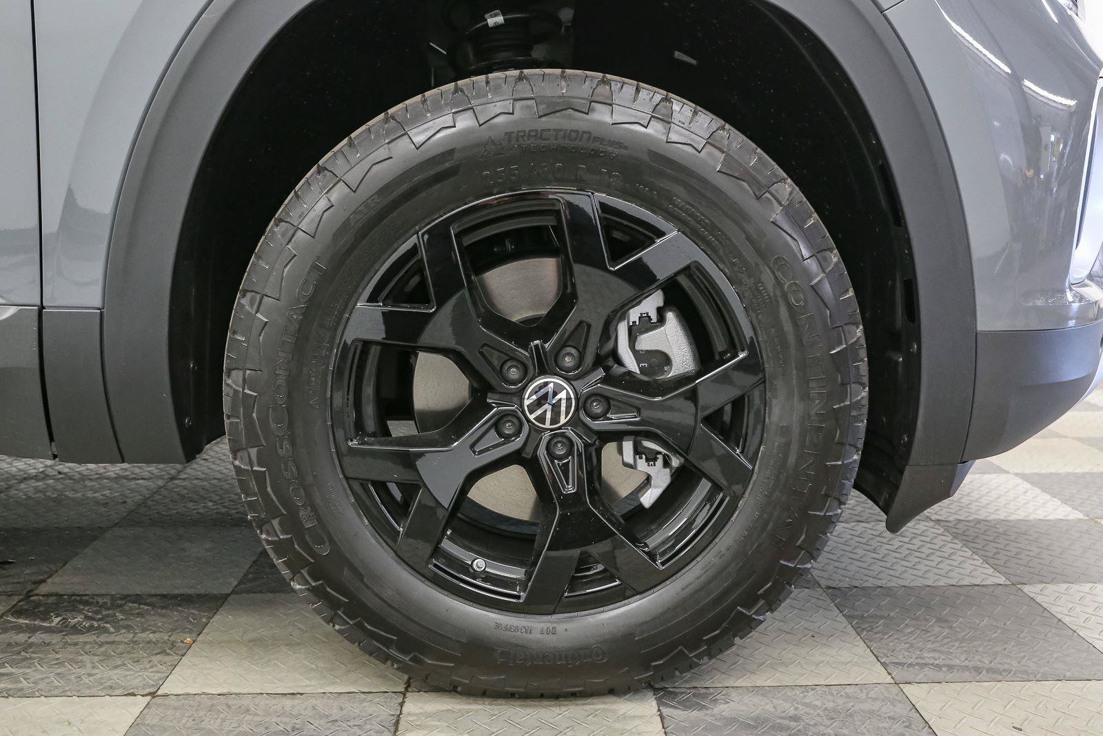 New 2026 Volkswagen Atlas Peak Edition AWD/4WD image 14