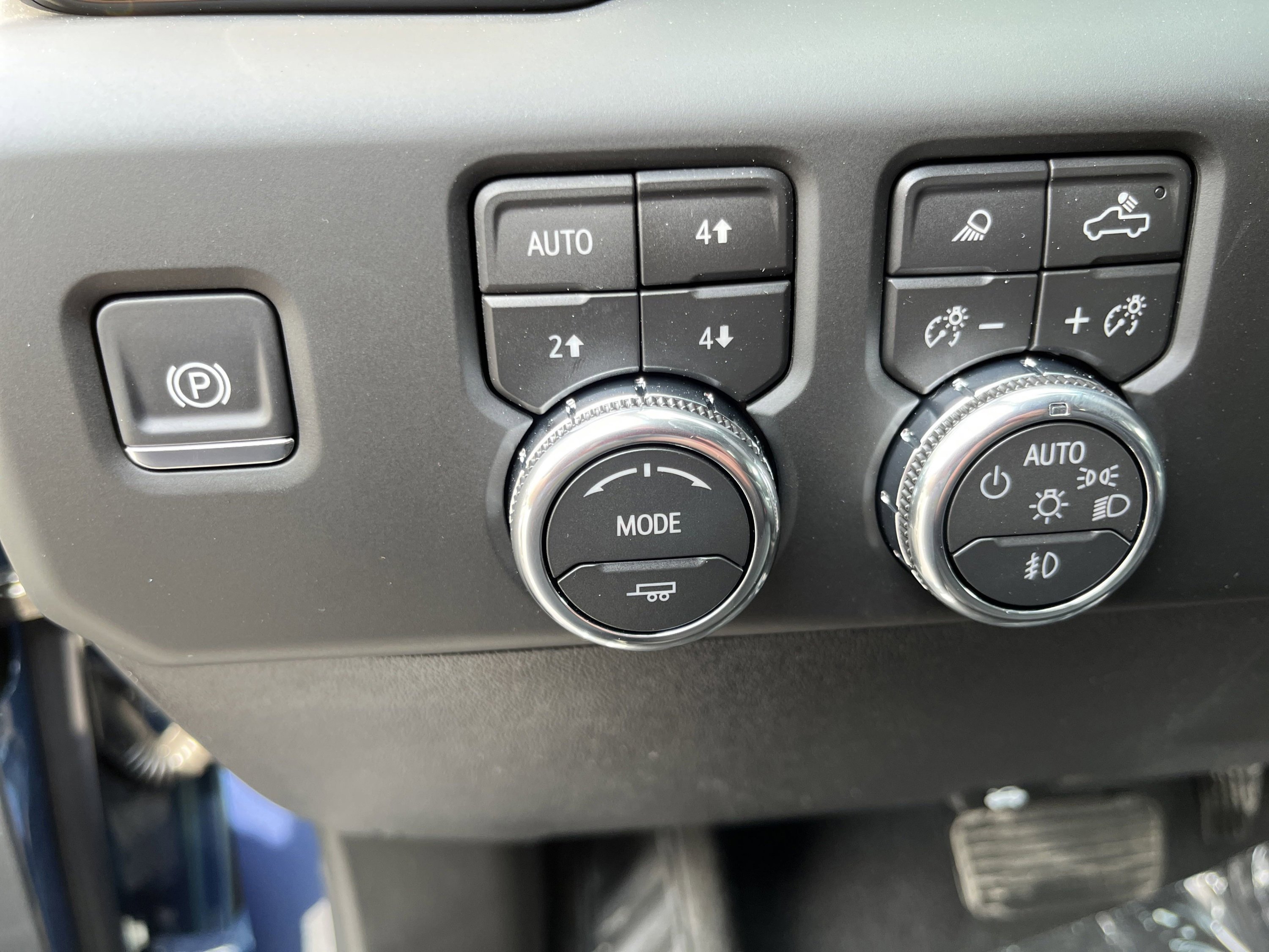 New 2026 GMC Sierra 2500 Denali w/ Denali Reserve Package image 17