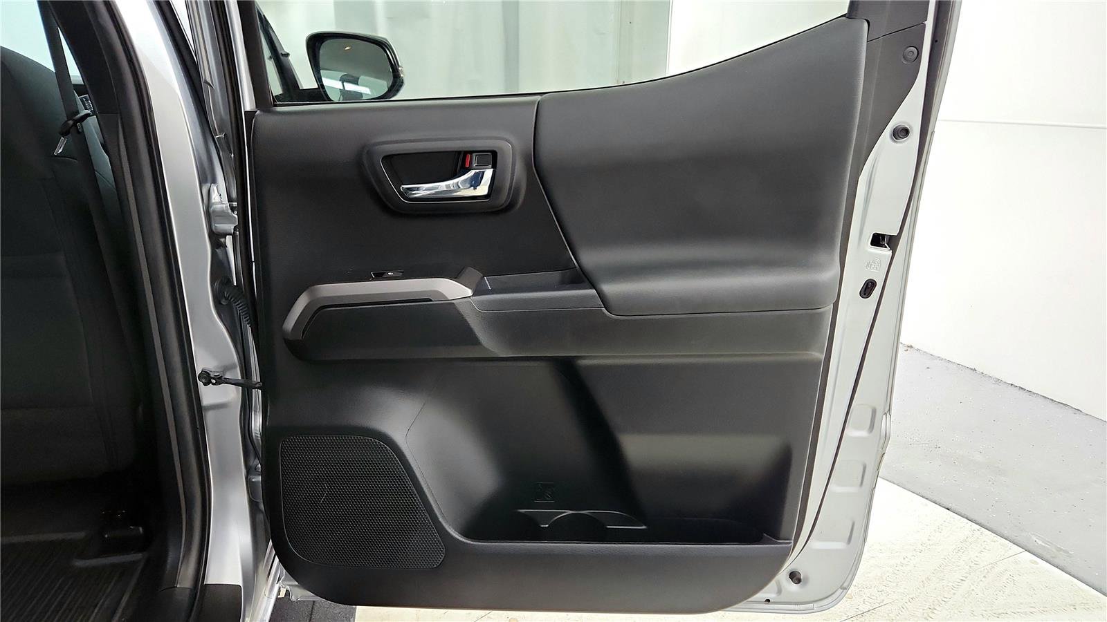 Certified 2023 Toyota Tacoma TRD Off-Road image 19