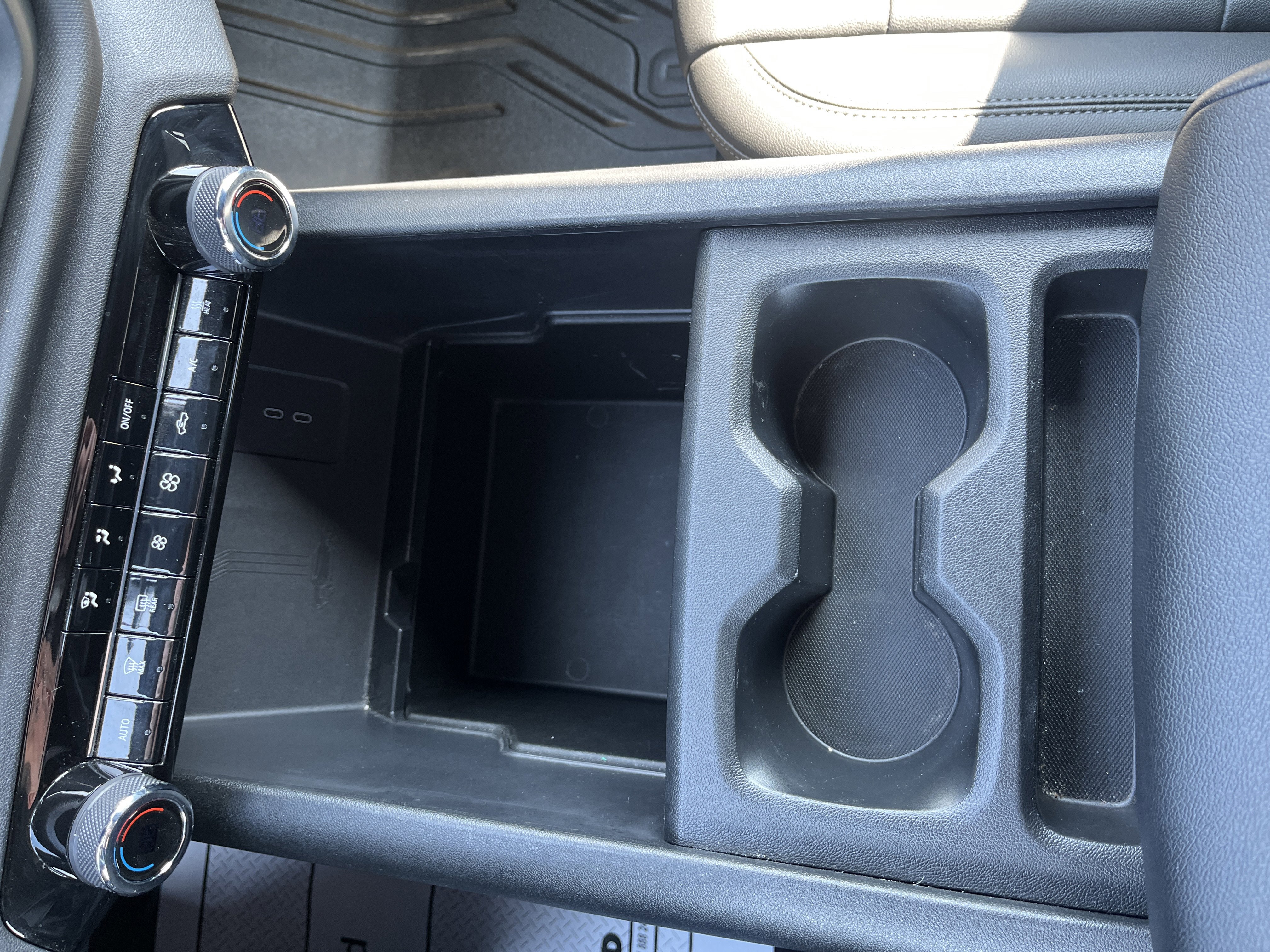 Used 2024 Chevrolet Silverado EV W/T image 30