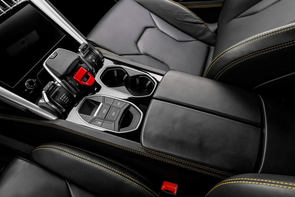 Used 2022 Lamborghini Urus AWD/4WD image 22