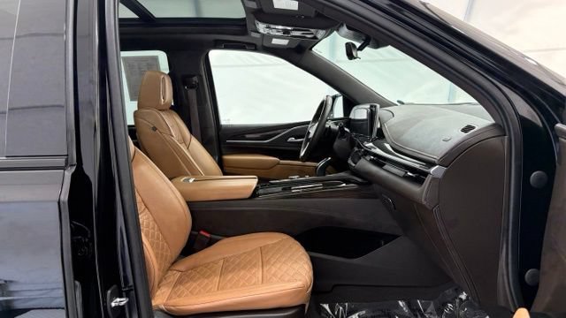 Used 2023 Cadillac Escalade Sport w/ LPO, ONYX Package AWD/4WD image 24