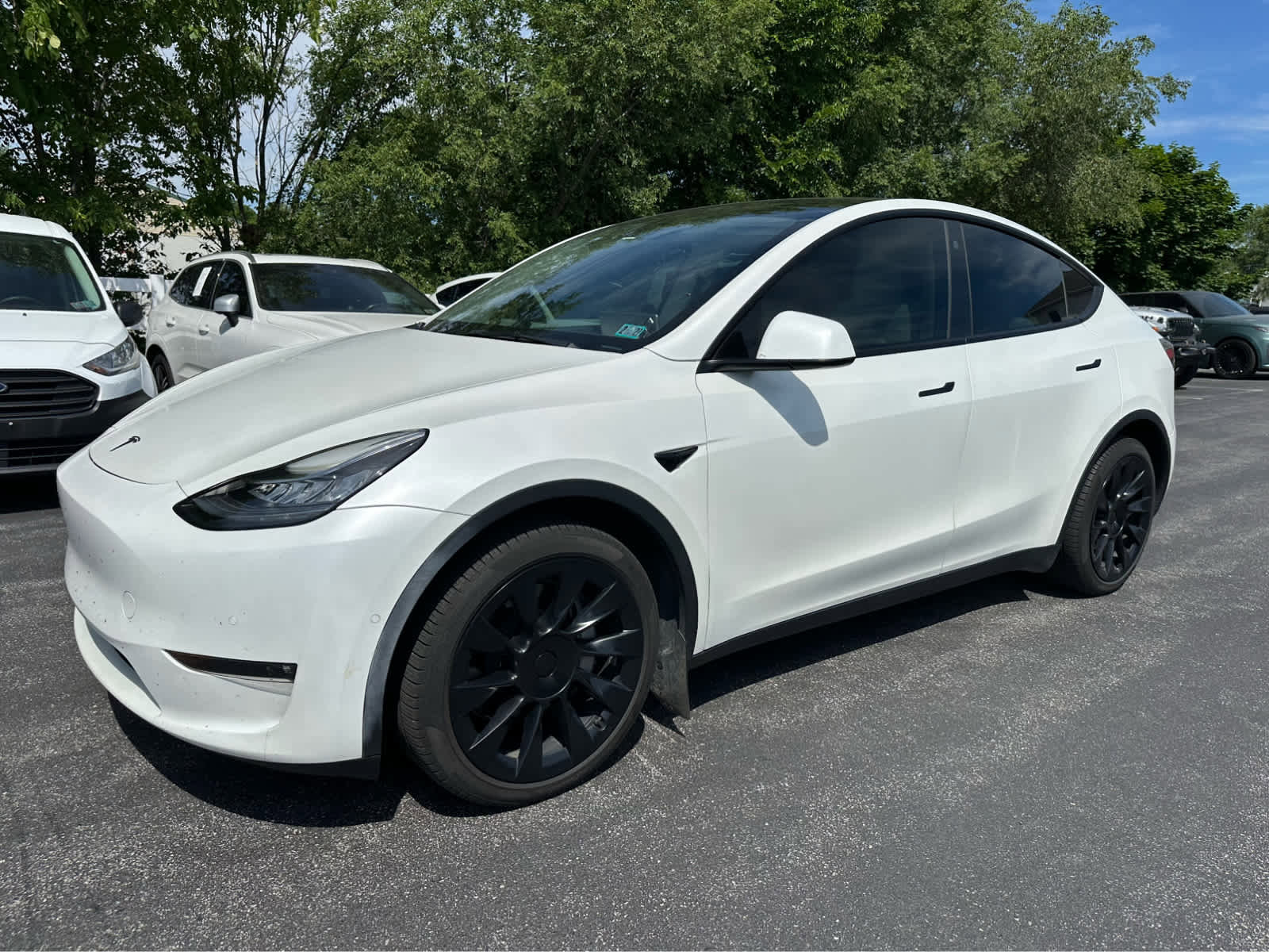 Used 2022 Tesla Model Y Long Range AWD/4WD image 2