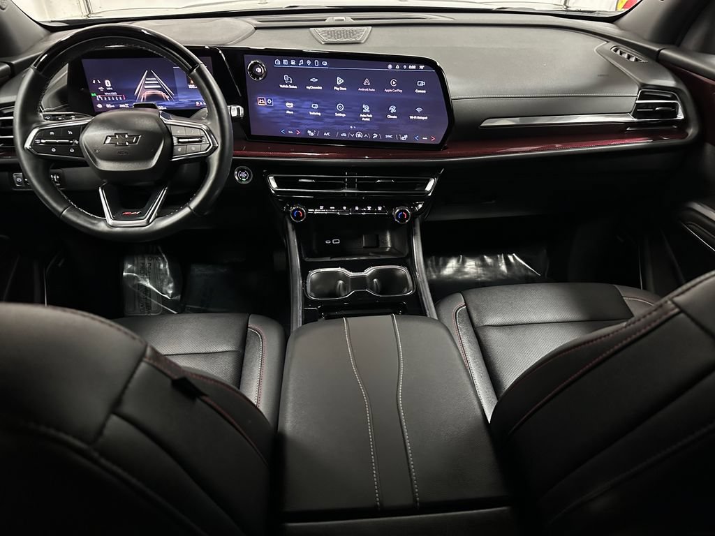 Used 2025 Chevrolet Traverse Z71 w/ Enhanced Driving Package AWD/4WD image 25