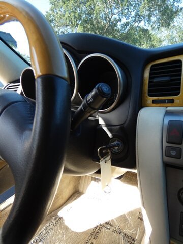 Used 2005 Lexus SC 430 Convertible RWD image 28