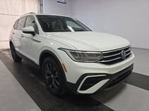 Used 2024 Volkswagen Tiguan SE FWD image 17