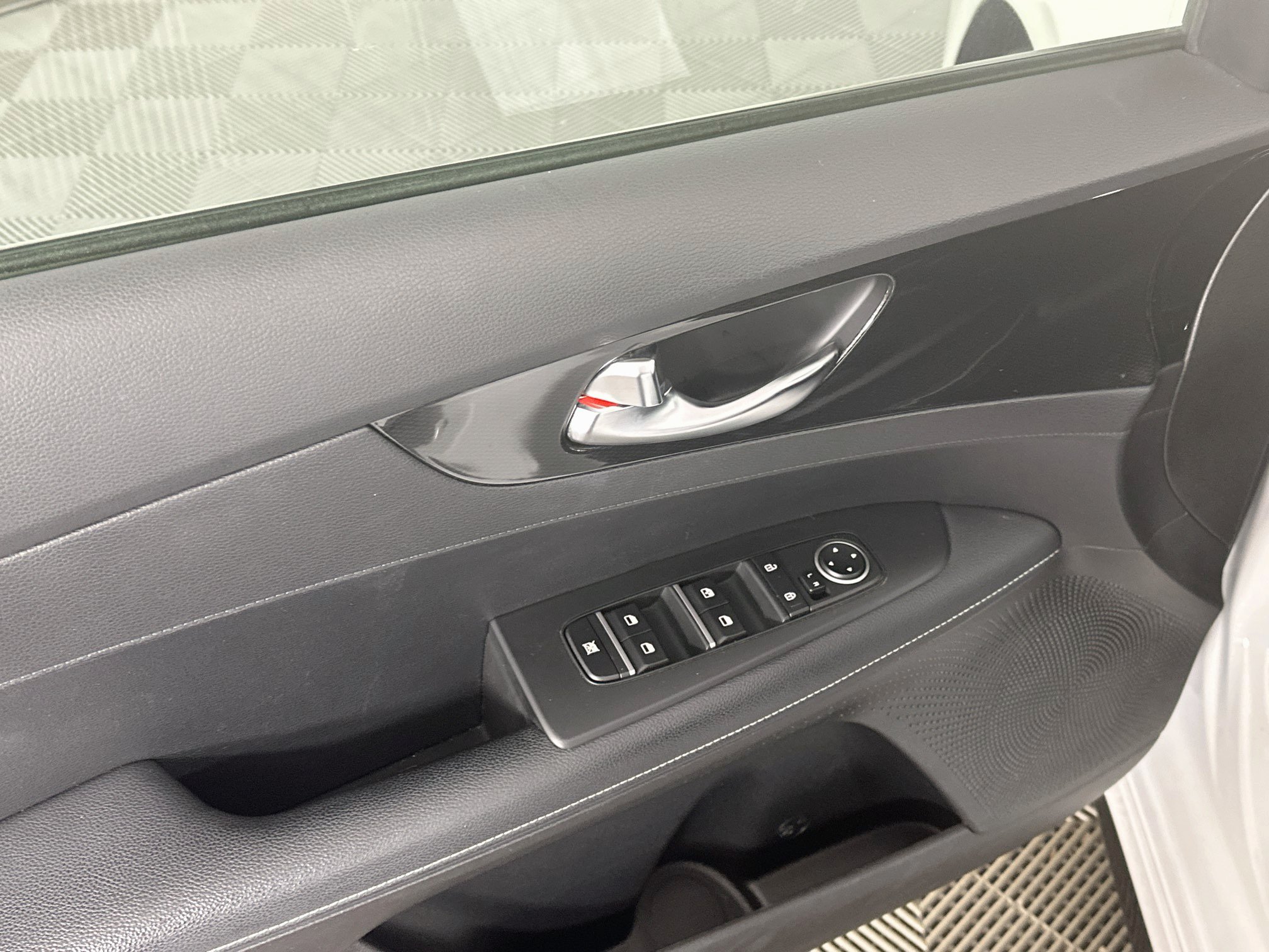 Used 2022 Kia Forte GT-Line w/ GT-Line Technology Package FWD image 15