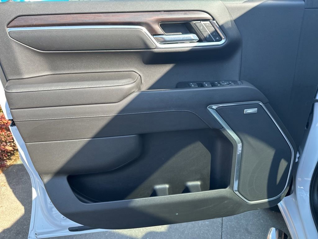 Used 2022 GMC Sierra 1500 SLT w/ SLT Convenience Package image 16