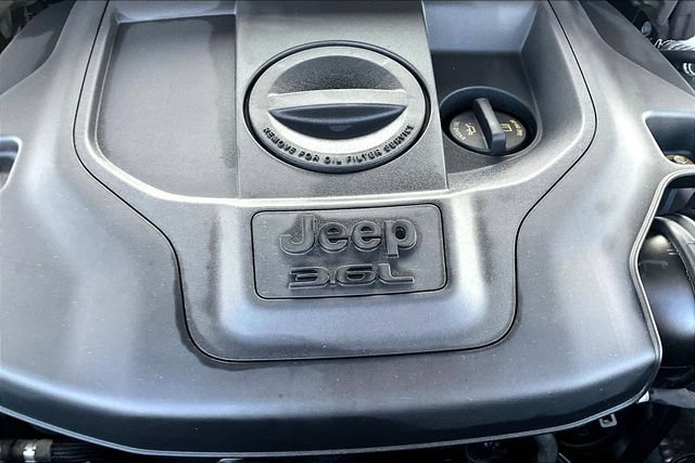Used 2023 Jeep Grand Cherokee Overland AWD/4WD image 31