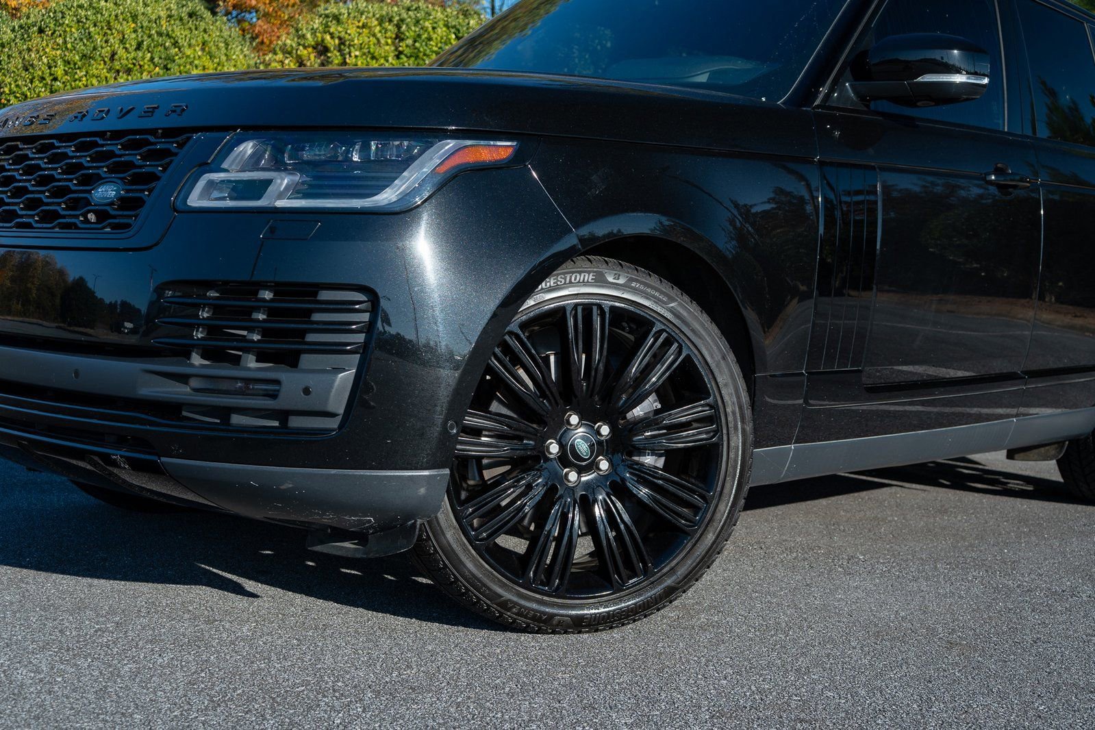 Used 2021 Land Rover Range Rover P525 Westminster Edition image 4